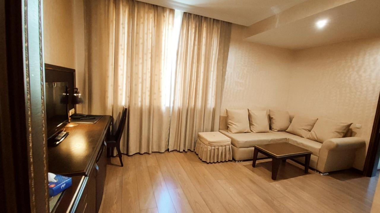 Smith'S Boutique Hotel Баку Екстериор снимка