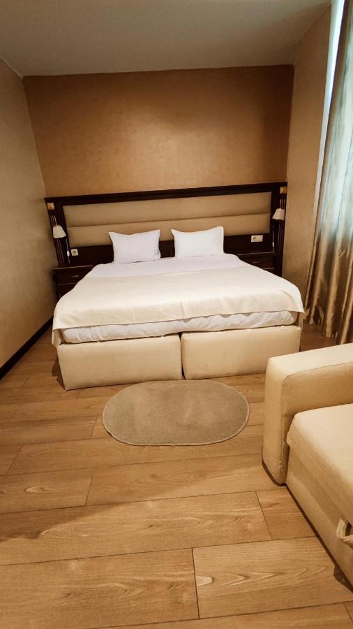 Smith'S Boutique Hotel Баку Екстериор снимка