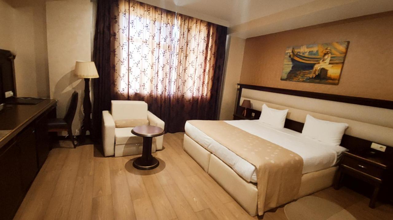 Smith'S Boutique Hotel Баку Екстериор снимка