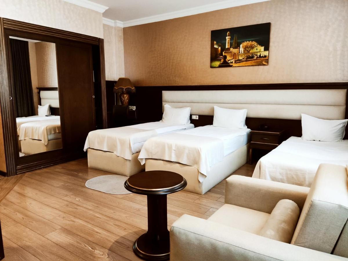 Smith'S Boutique Hotel Баку Екстериор снимка